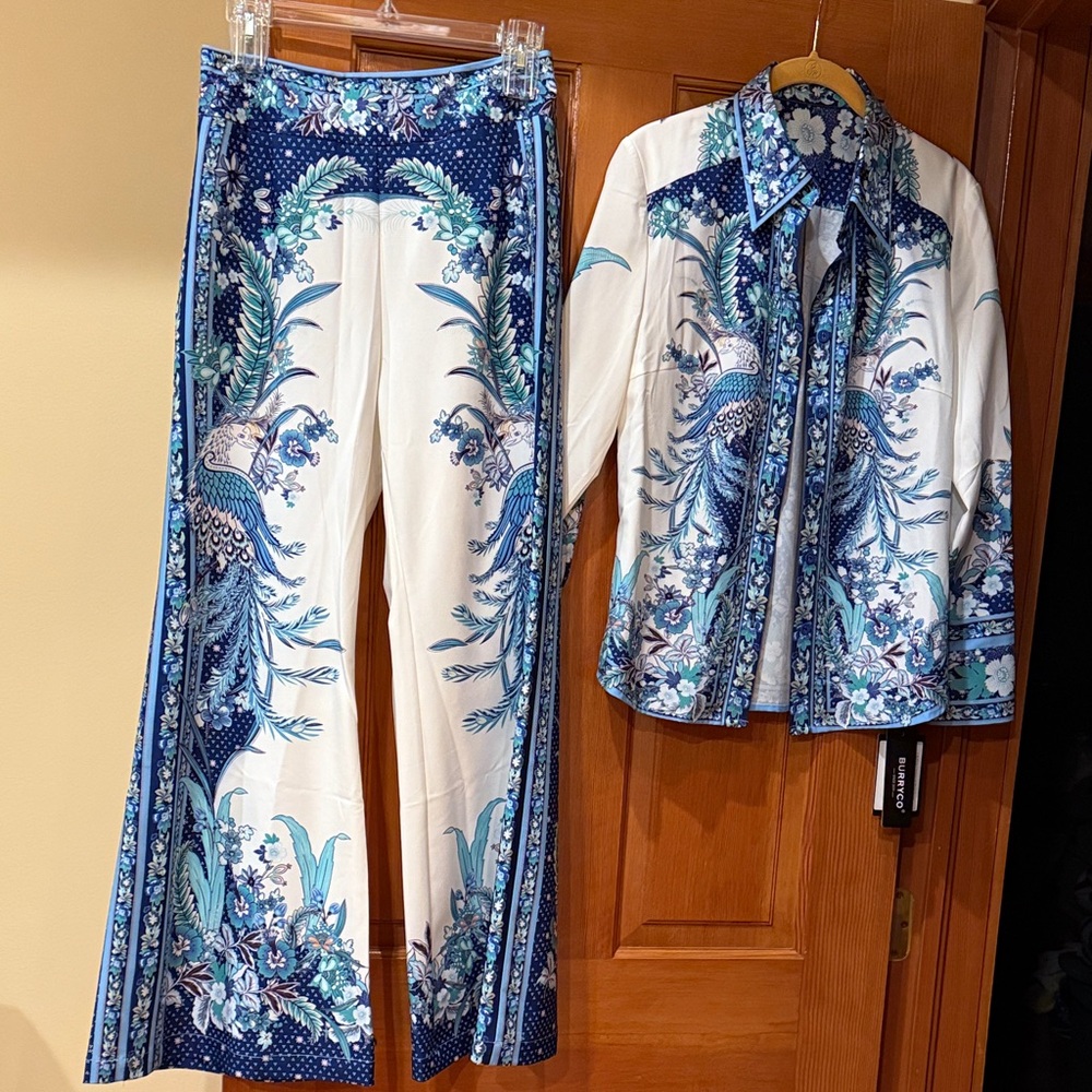 BURRYCO Blue and White Floral Wide Leg Set